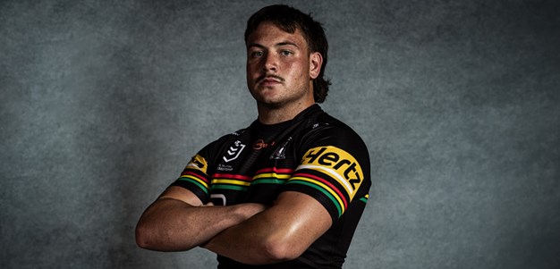 Panthers re-sign Zakauri Clarke