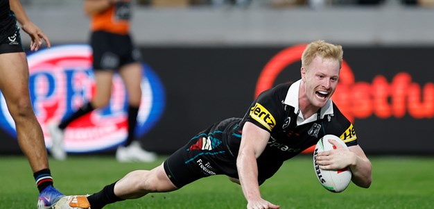 Jenkins equals try-scoring record with 10 in four