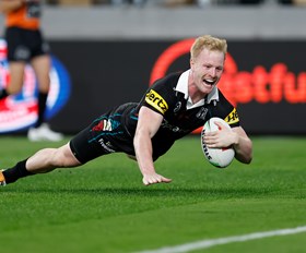 Jenkins equals try-scoring record with 10 in four
