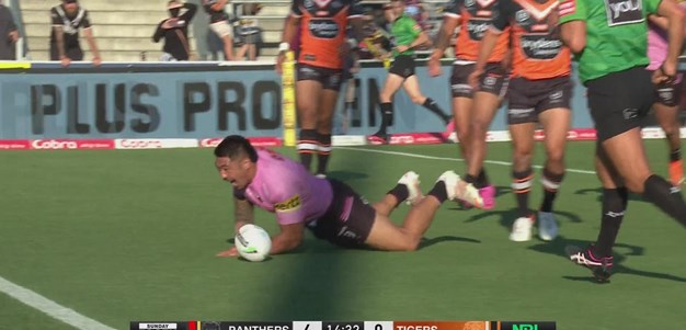 Leota pounces on a pin-point grubber from Cleary