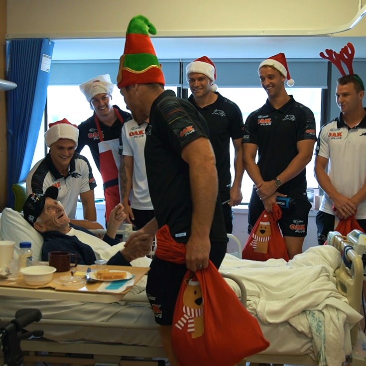 Panthers bring Christmas to Nepean Hospital