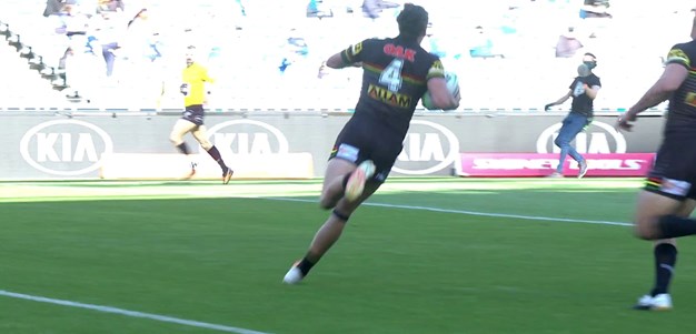 Luai splits the defence and finds Naden in support