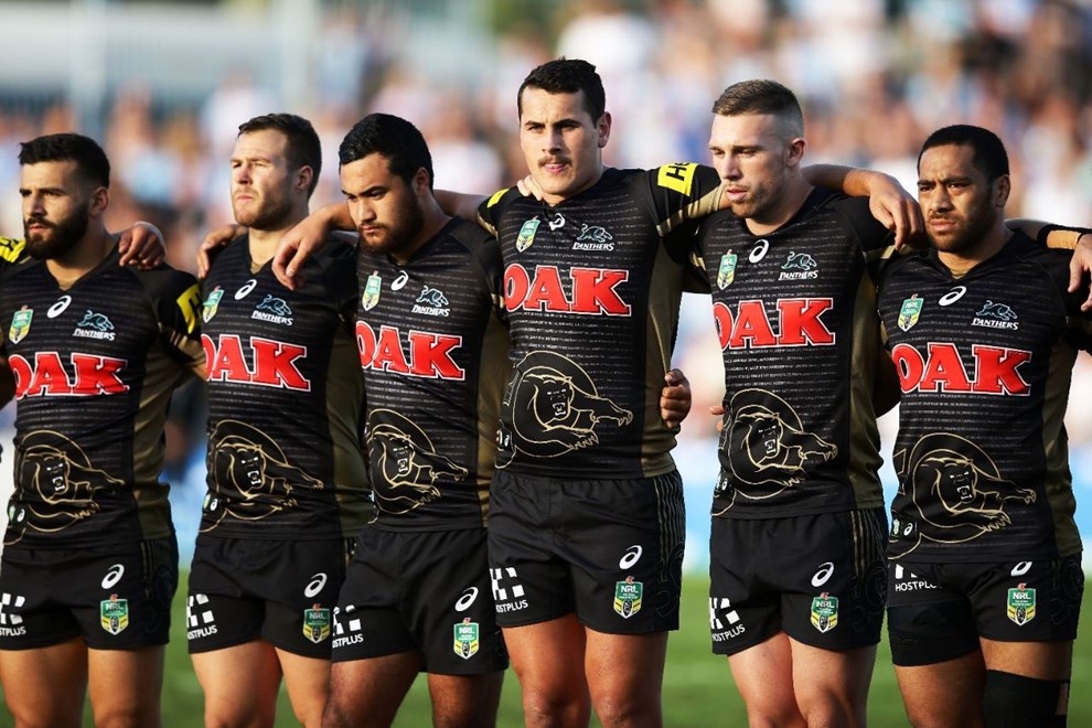 SYDNEY, AUSTRALIA - APRIL 24:  The Panthers line up for the national anthems and Anzac Day commemorations during the round eight NRL match between the Cronulla Sharks and the Penrith Panthers at Southern Cross Group Stadium on April 24, 2016 in Sydney, Australia.  (Photo by Matt King/Getty Images)
