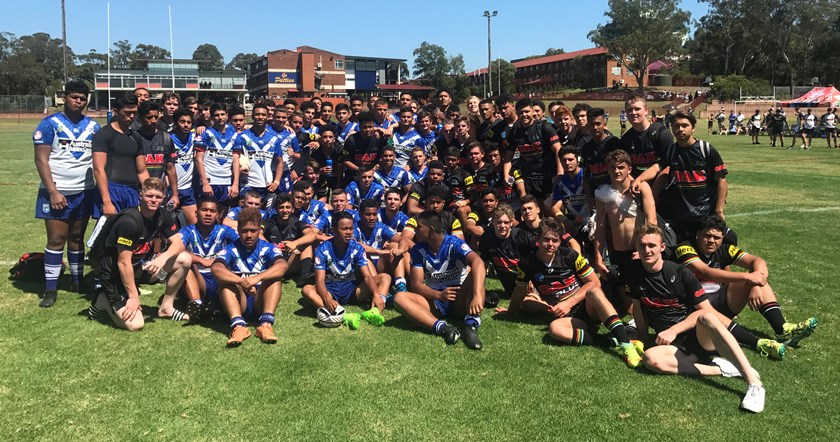 The Panthers Harold Matthews squad with their beaten Bulldogs opponents.