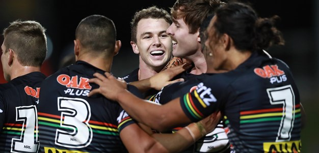 Panthers withstand late Rabbitohs charge