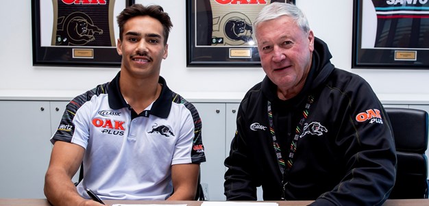 Laurie signs new Panthers deal